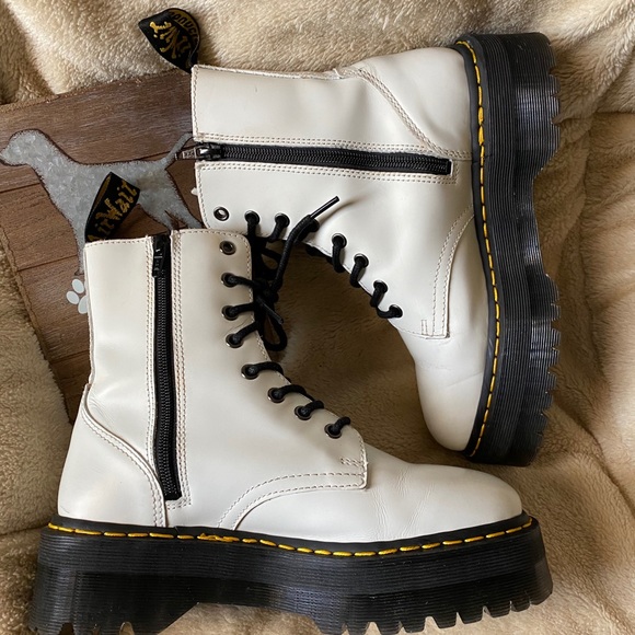 SOLD D 🛑🛑🛑Dr Martens Jadon Leather Boots🤍🤍 - Picture 5 of 8